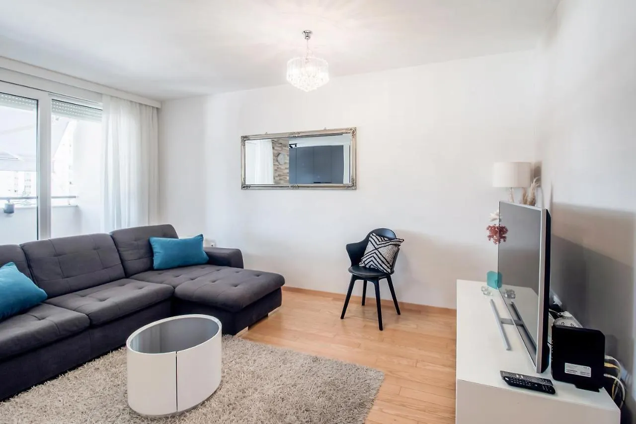 Apartment Montesa Zadar With Free Parking And Balcony 克罗地亚
